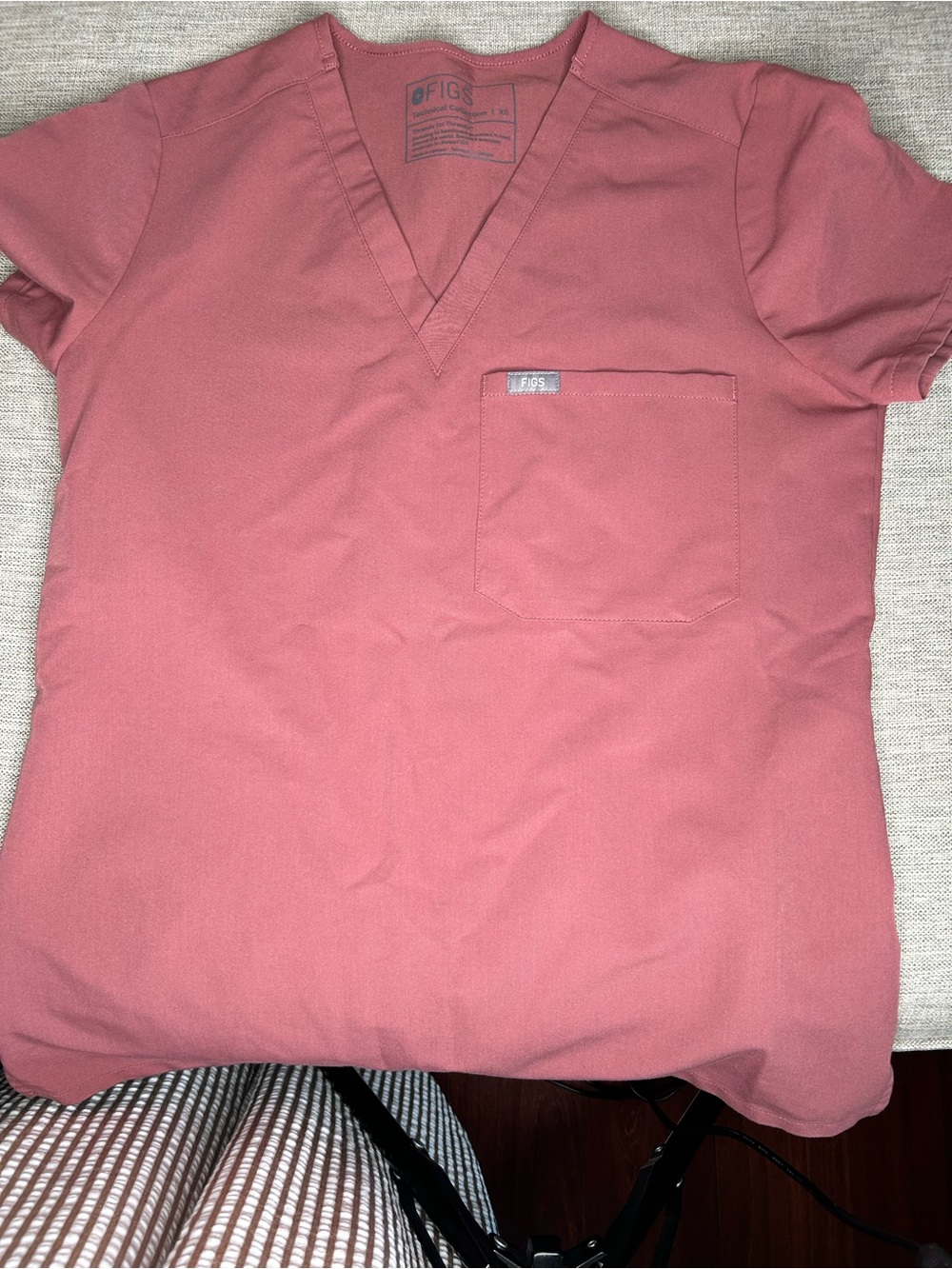 Figs Women’s Catarina top in MAUVE XS